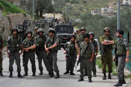 القدس: الاحتلال يقتحم حي المطار ويُصور منشآت ومسجدا يُهدد بهدمها